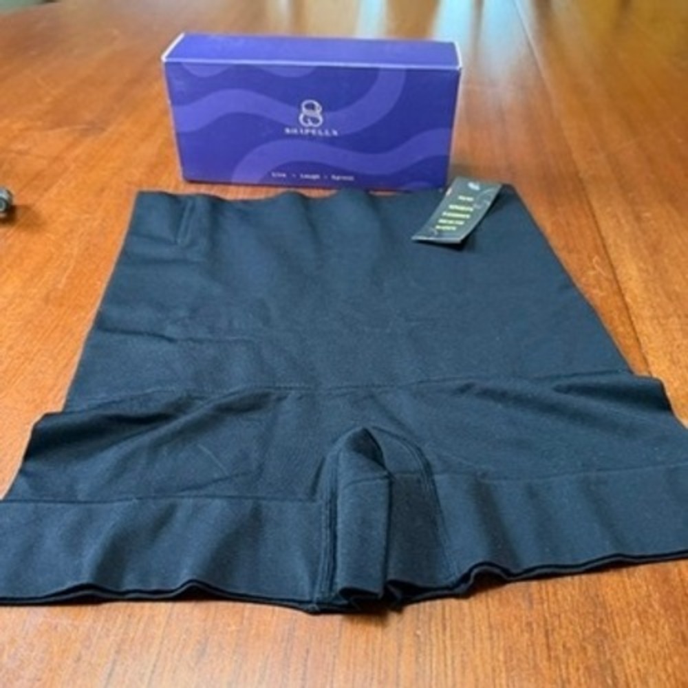 Shapellx High Waisted Seamless Shapewear Shorts Black Size L NIB